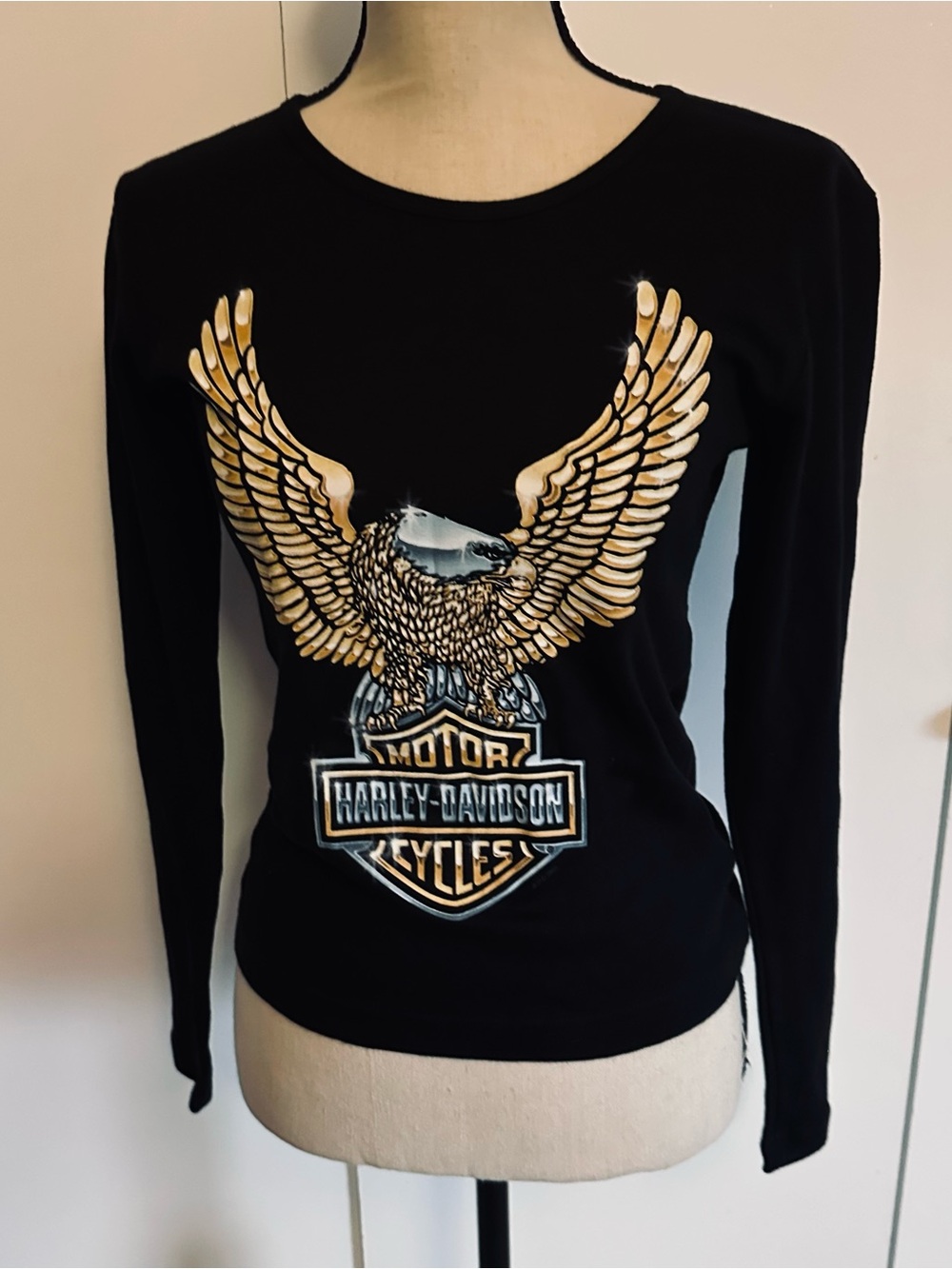 Harley-Davidson Women’s Tops. Hoodie and 2 long sleeve tops - Picture 3 of 12